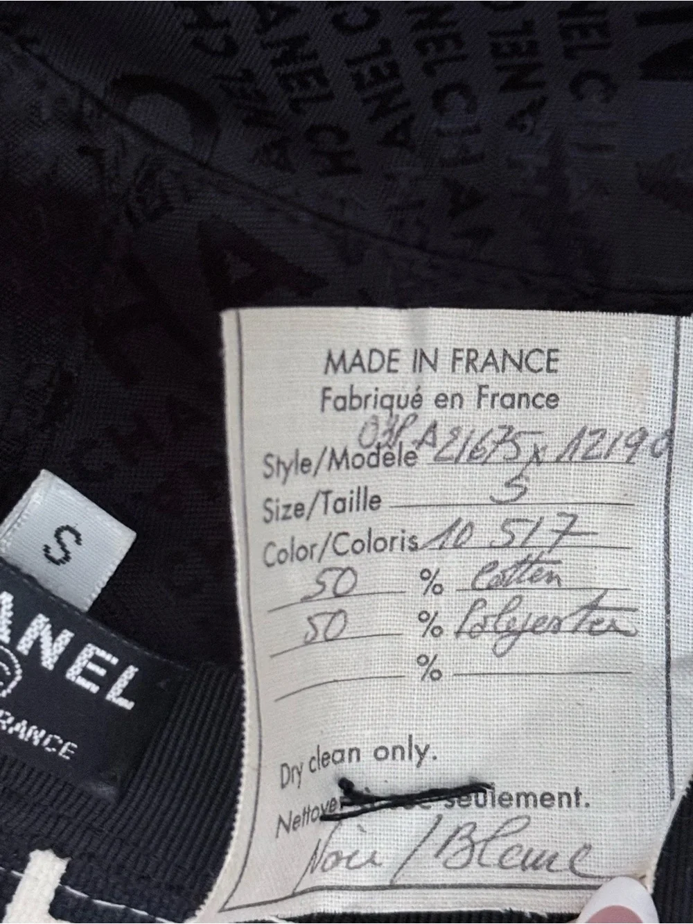 CHANEL Black & White Graphic Logo Bucket Hat